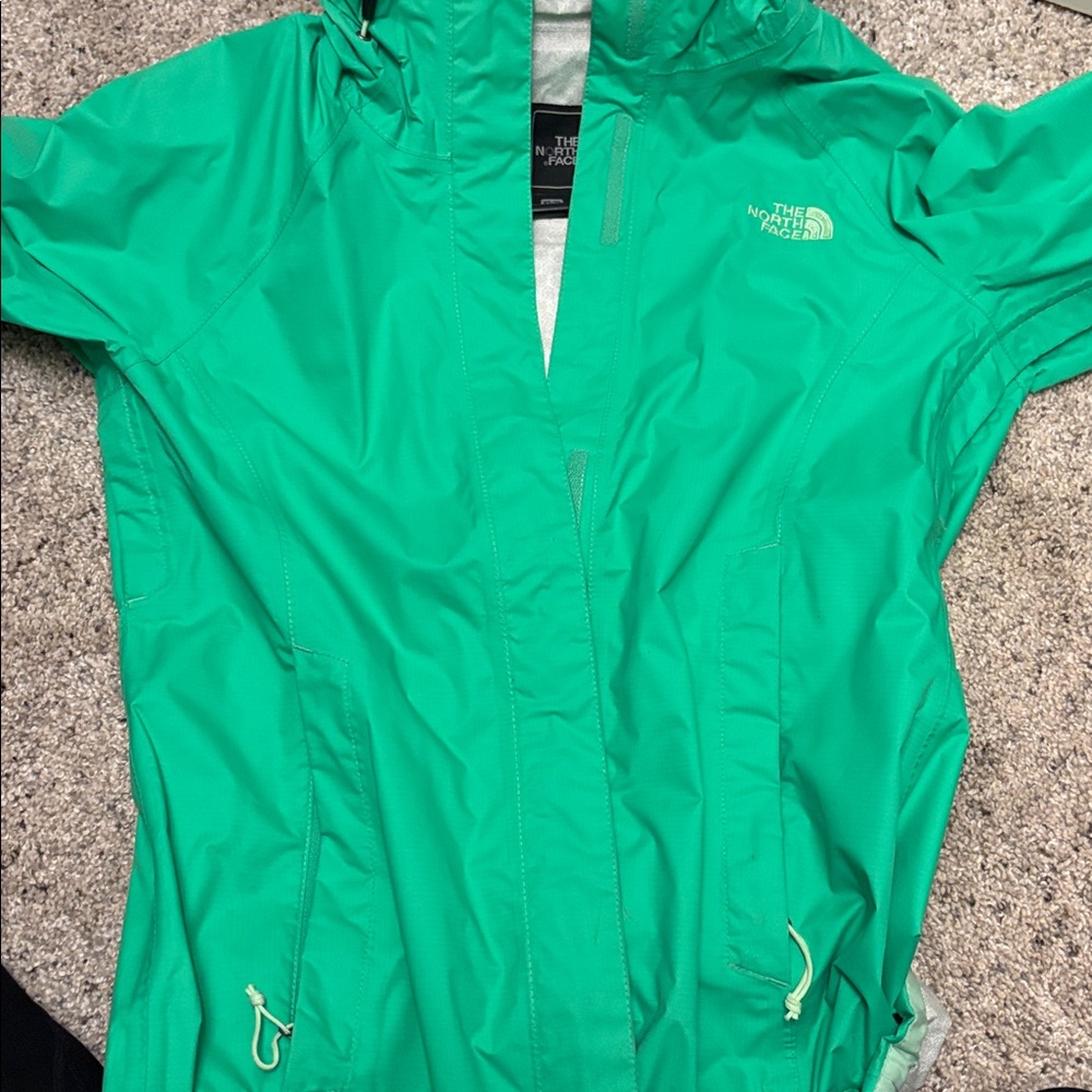 Northface raincoat. - Picture 3 of 3